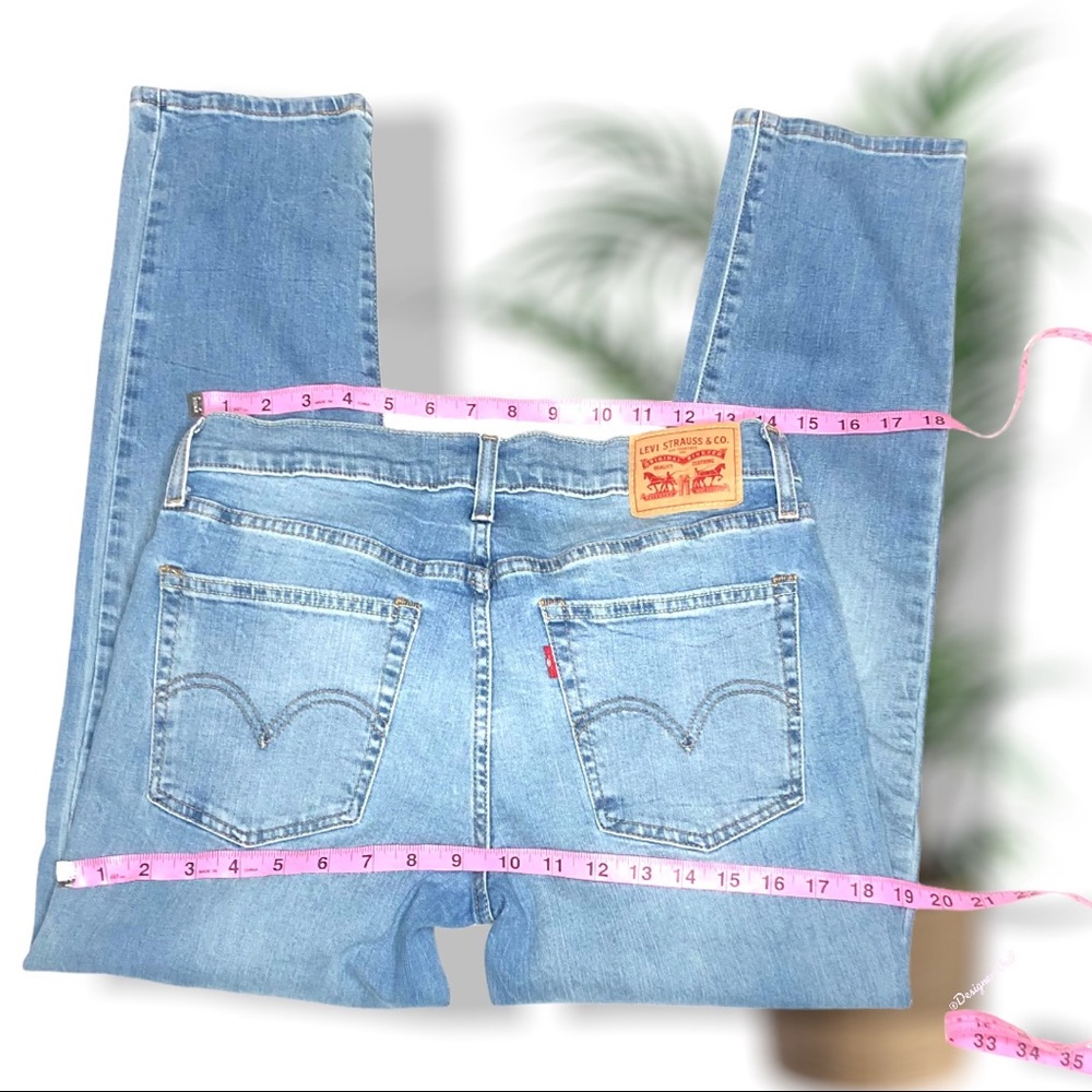LEVI Like New Boyfriend Skinny Light Wash Denim Jeans size 27 - Picture 3 of 7